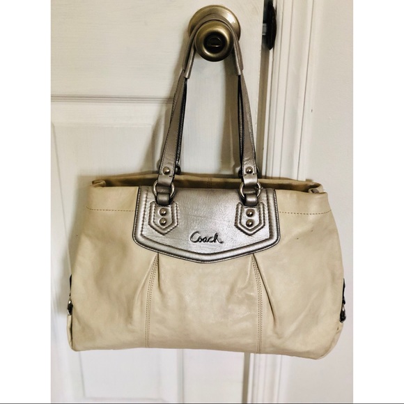Coach handbag - Picture 1 of 8